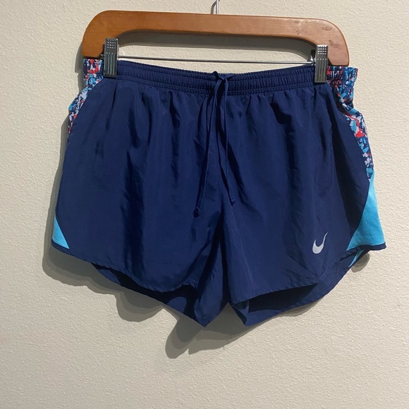NIKE Dri-Fit Sports Short for Women.Size: M - Picture 1 of 7